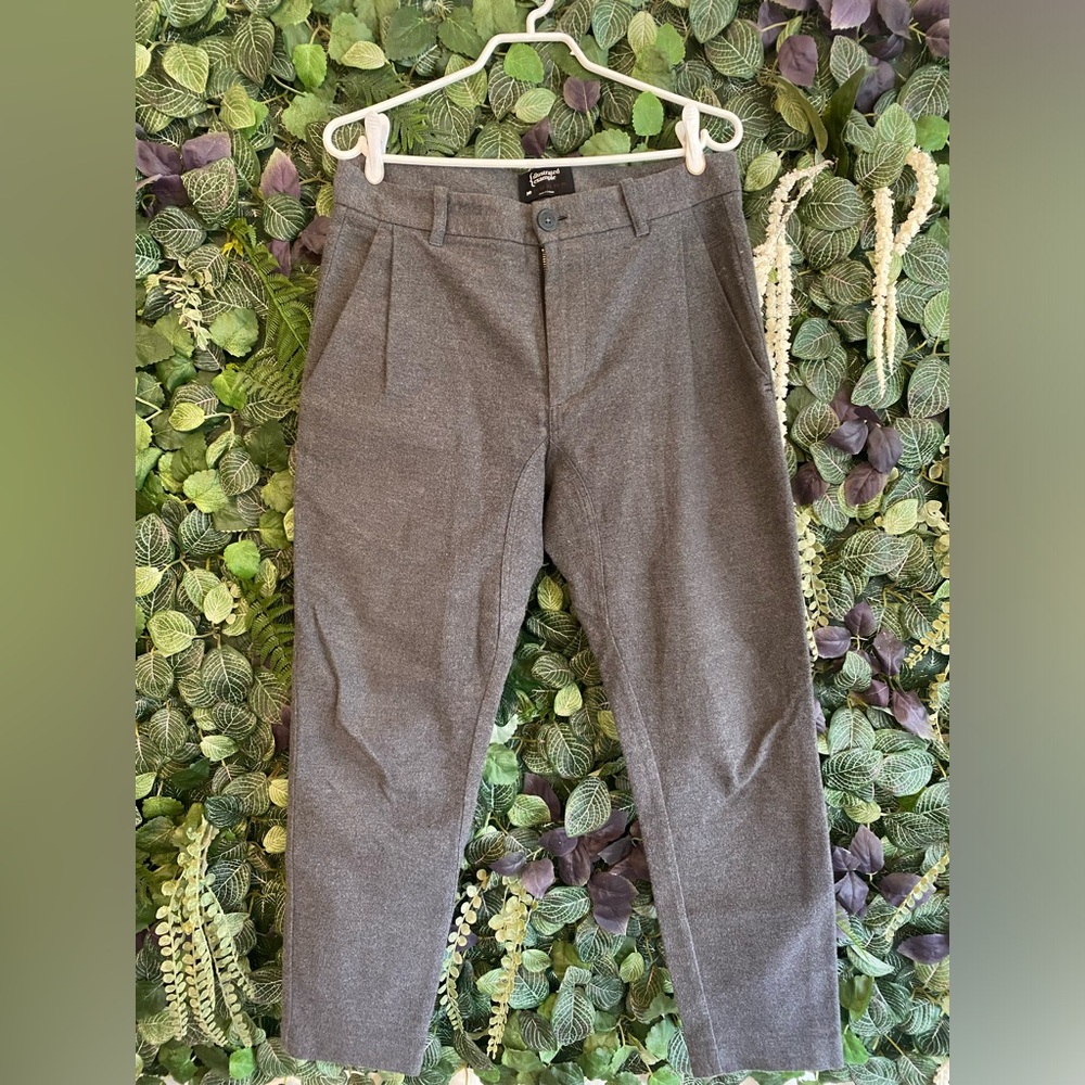 Illustrated Example pleated lounge pants